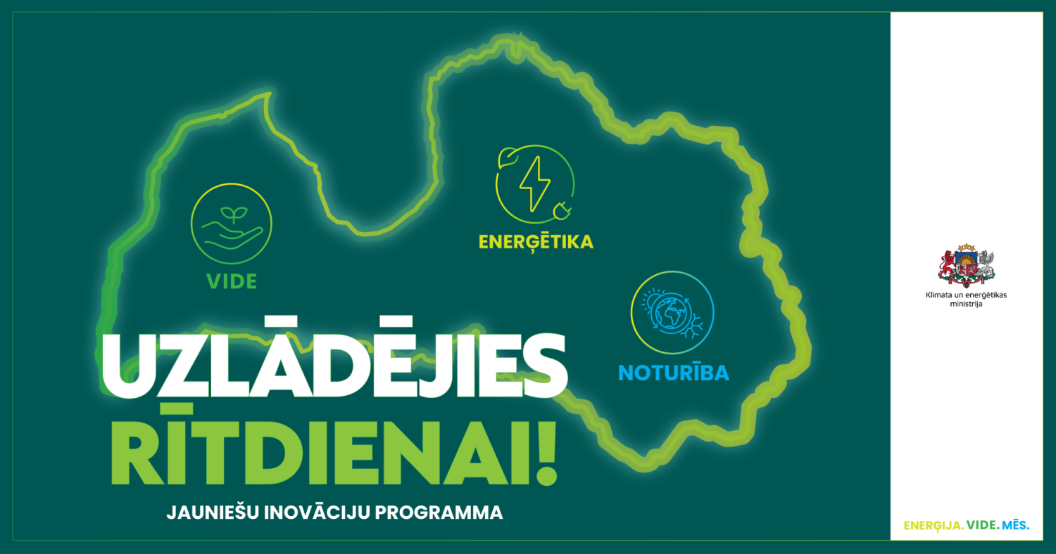 Pasākuma vizuālis ar uzrakstu "Uzlādējies rītdienai!" un Latvijas kontūru uz zaļa fona