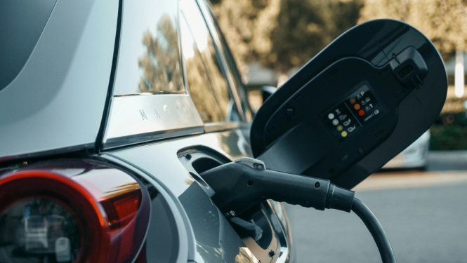 elektroauto uzlāde