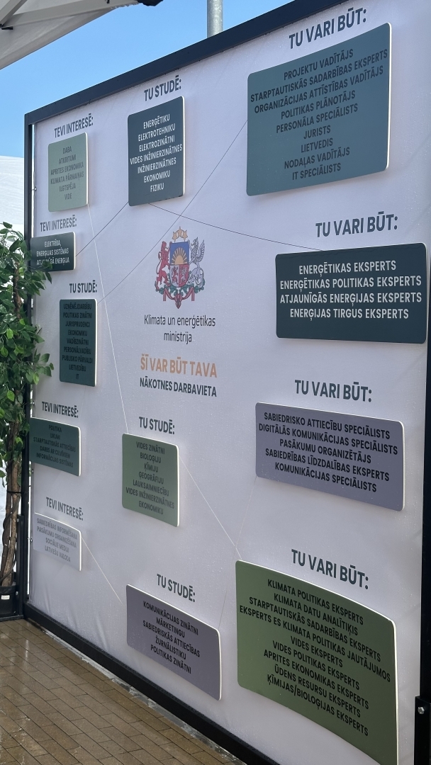 Informatīva banera foto par karjeras iespējām KEM