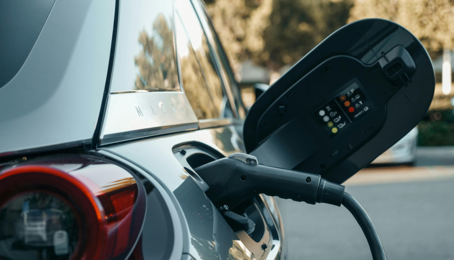 elektroauto uzlāde