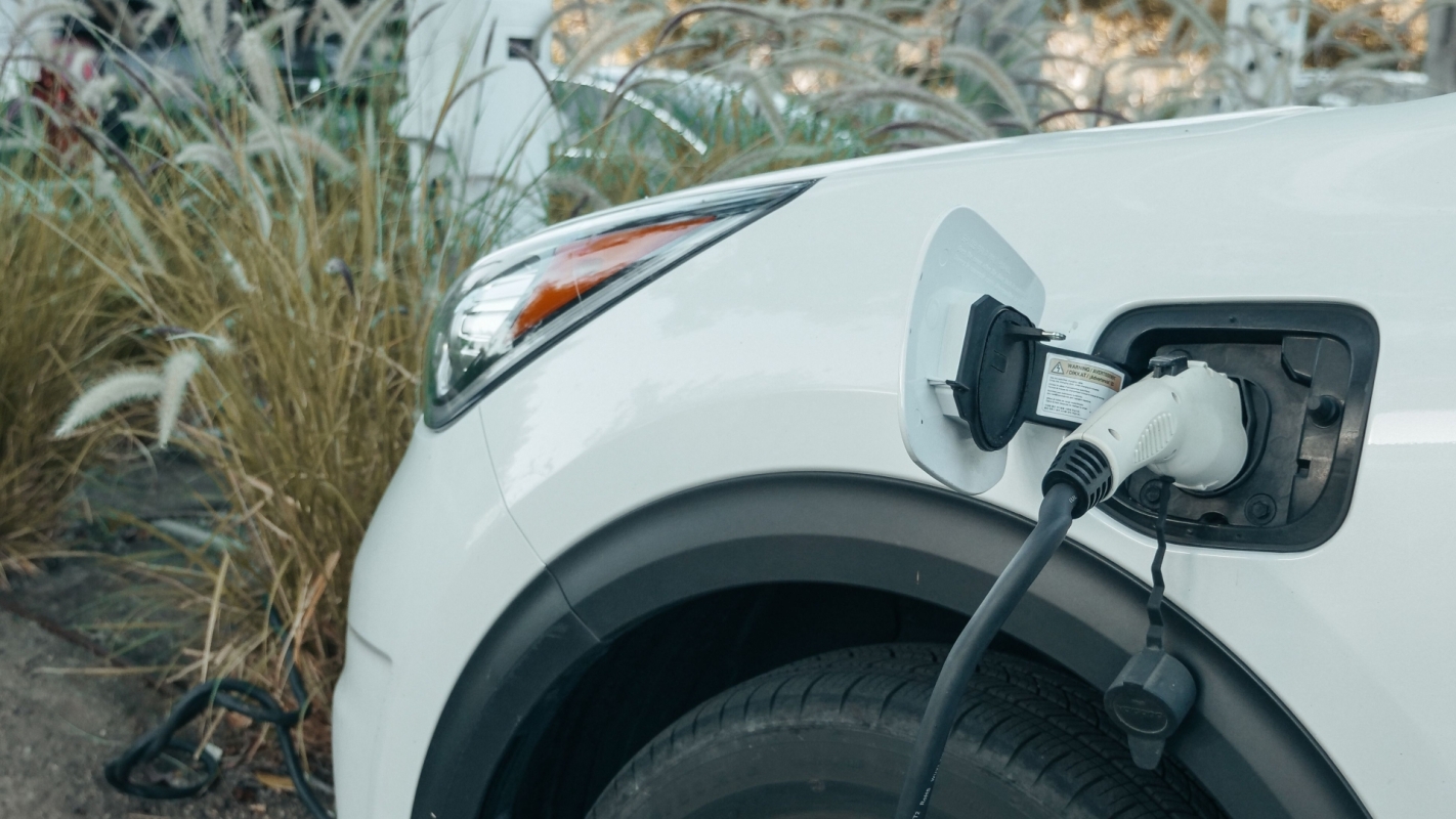 Elektroauto uzlāde