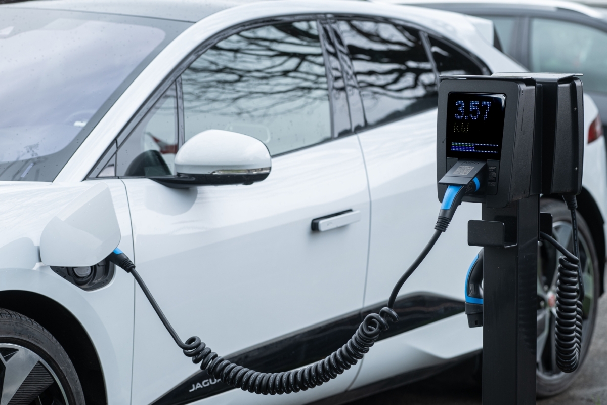 Elektriskā auto uzlāde