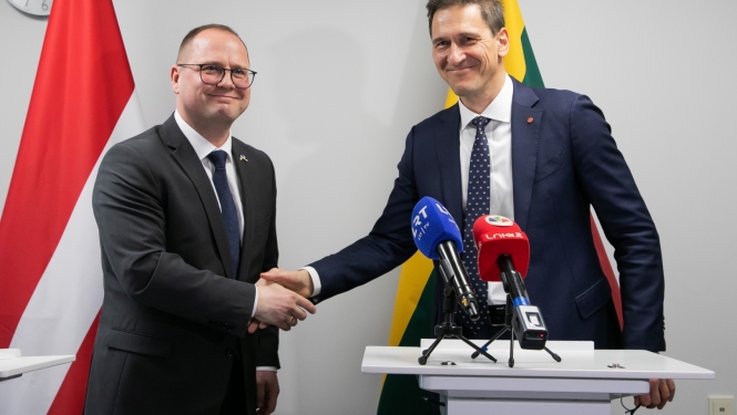 Klimata un enerģētikas ministrs Raimonds Čudars un Lietuvas enerģētikas ministrs Daiņus Kreivis 