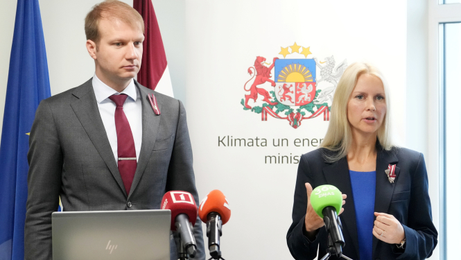 K.Melnis un O.Bogdanova