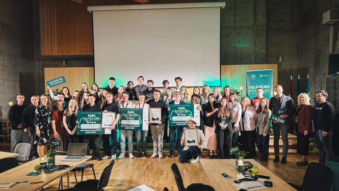 Visu komandu un žūrijas kopbildes pasākuma noslēgumā