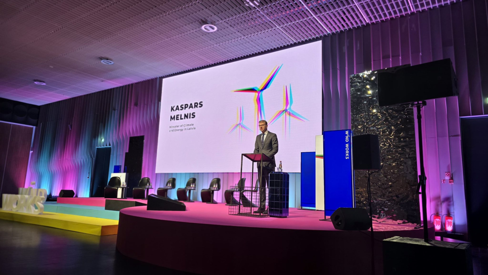 Ministrs saka uzrunu konferencē