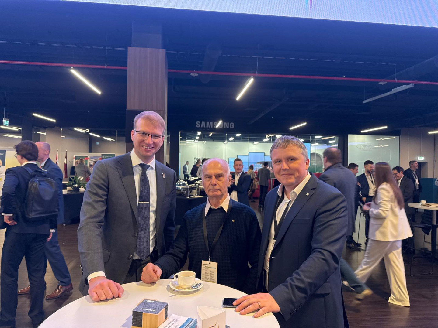 Ministrs piedalās konferencē