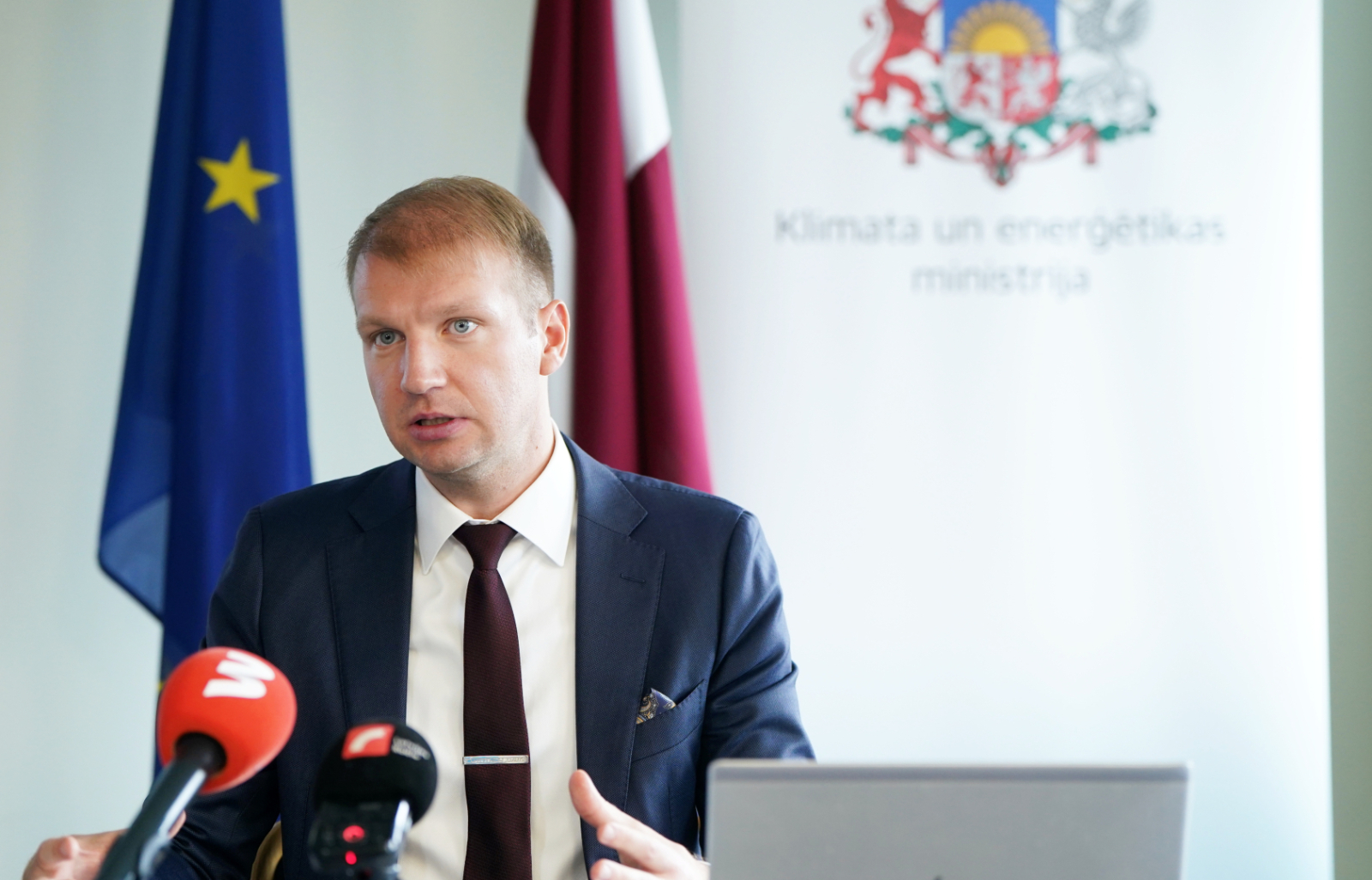 Preses konference - ministrs atbild uz žurnālistu jautājumiem