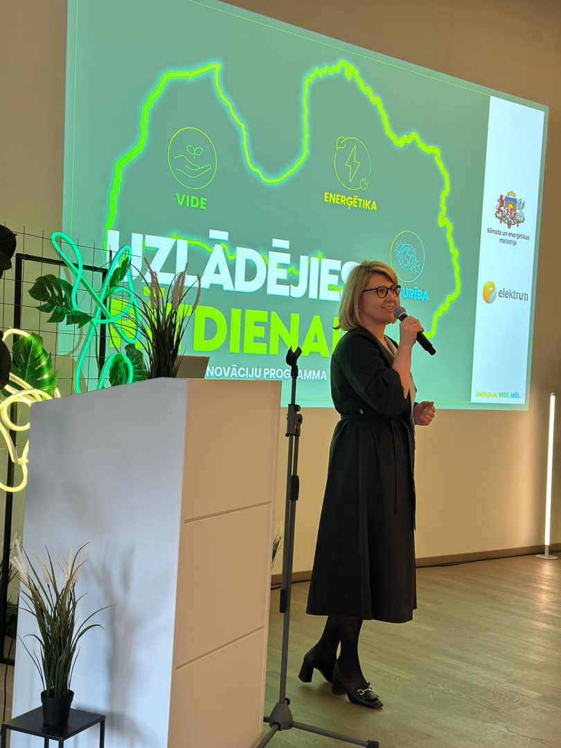 Uzruna pasākuma atklāšanā