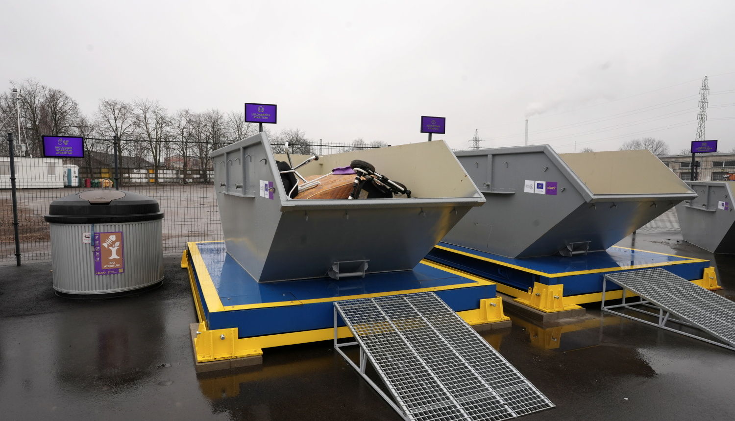 Atkritumu šķirošanas laukums Rīgā