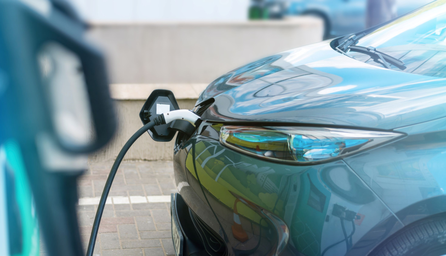 Elektroauto uzlāde